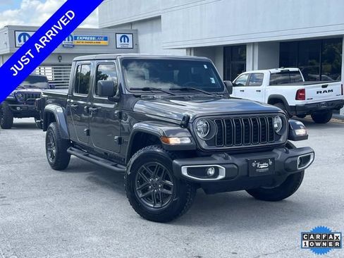 Used 2024 Jeep Gladiator Sport AWD/4WD image 1