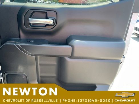 Used 2021 Chevrolet Silverado 1500 LT AWD/4WD image 29