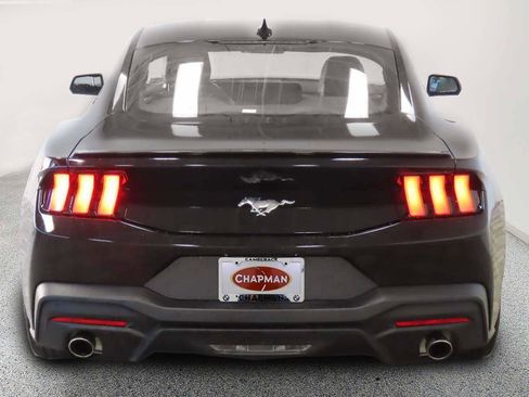 Used 2025 Ford Mustang Premium RWD image 4