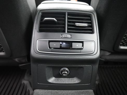 Used 2022 Audi A4 2.0T Premium image 35