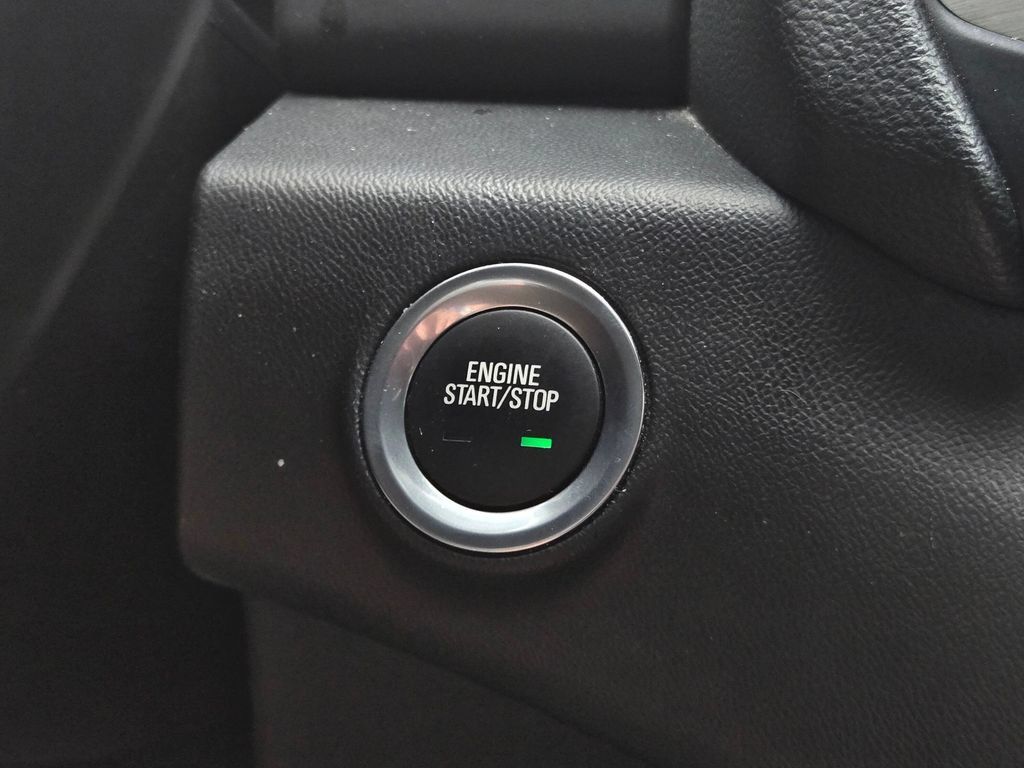 Used 2024 GMC Terrain SLT AWD/4WD image 34