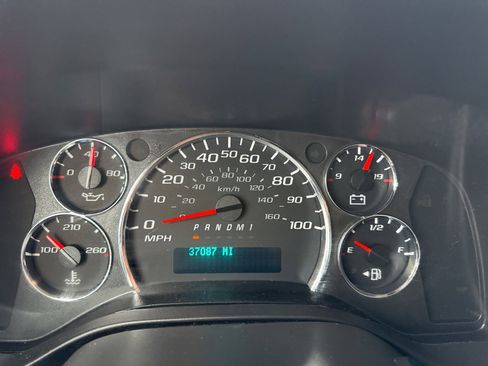 Used 2017 GMC Savana 2500 image 24