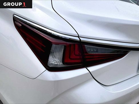Used 2023 Lexus ES 350 w/ Premium Package FWD image 26