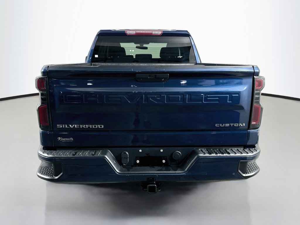 Used 2020 Chevrolet Silverado 1500 Custom w/ Custom Value Package AWD/4WD image 6