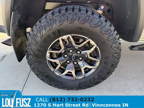 Used 2023 Chevrolet Colorado ZR2 image 11