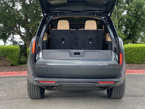 Used 2024 Land Rover Range Rover Long Wheelbase Autobiography AWD/4WD image 7