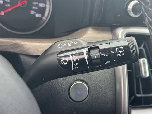 Used 2023 Kia Sorento S AWD/4WD image 22