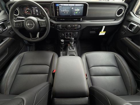 New 2025 Jeep Gladiator Sport image 10