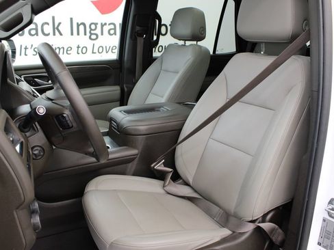 Used 2022 Chevrolet Tahoe LT w/ LT Signature Package RWD image 15