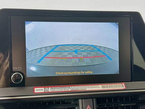 Used 2026 Toyota Prius Plug-In Hybrid FWD image 13