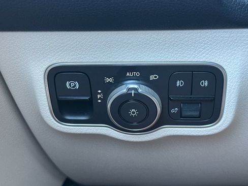 Certified 2026 Mercedes-Benz GLB 250 4MATIC image 30