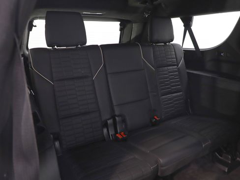 Used 2023 Cadillac Escalade ESV Sport Platinum w/ LPO, ONYX Package image 16