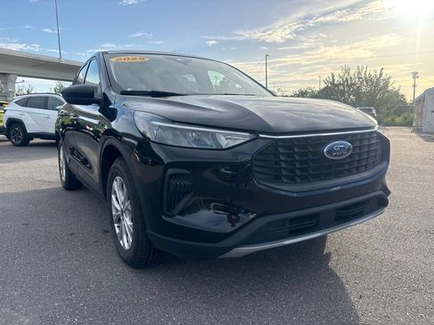Used 2025 Ford Escape Active FWD image 1