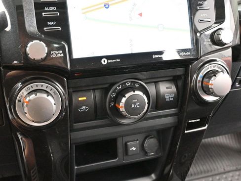 Used 2023 Toyota 4Runner 40th Anniversary SE AWD/4WD image 23