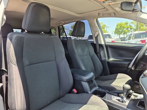 Used 2017 Toyota RAV4 XLE w/ Convenience Package AWD/4WD image 26