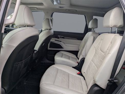 Used 2020 Kia Telluride SX w/ SX Prestige Package image 14