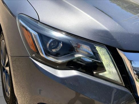 Used 2019 Nissan Pathfinder Platinum w/ Cargo Package FWD image 35