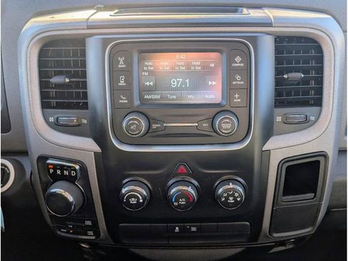 Used 2017 RAM 1500 Express image 21