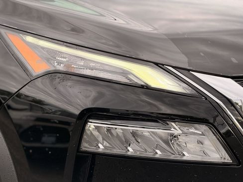 Used 2022 Nissan Rogue SL w/ SL Premium Package image 12