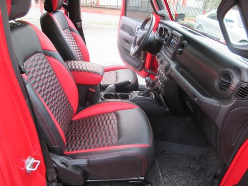 Used 2021 Jeep Wrangler Unlimited Rubicon w/ Dual Top Group image 21