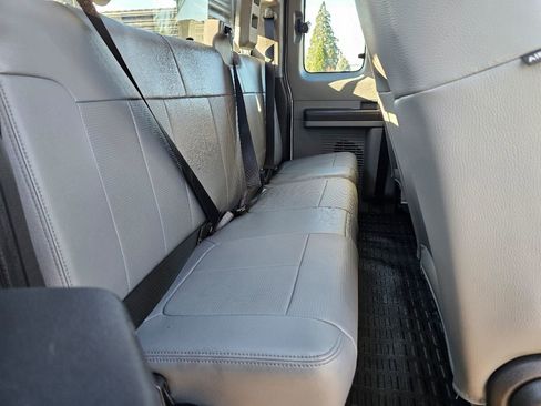 Used 2012 Ford F450 XL w/ High Capacity Trailer Tow Pkg image 16