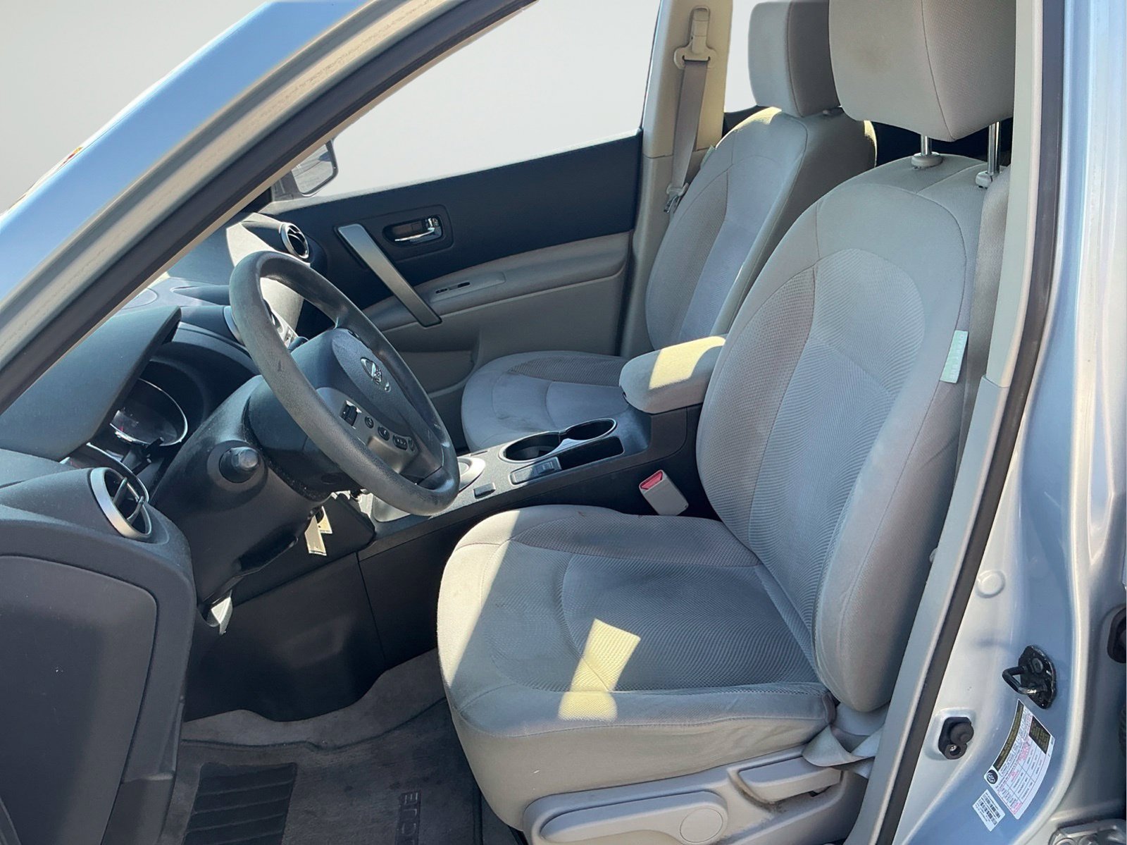 Used 2015 Nissan Rogue S w/ Convenience Package FWD image 10