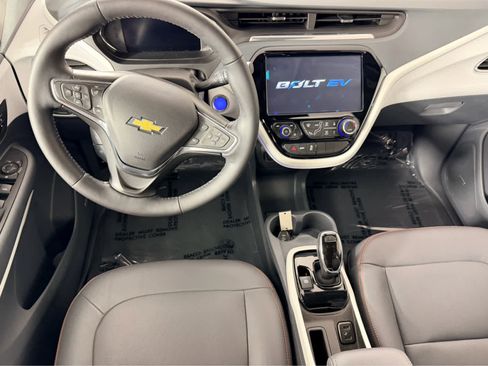 Used 2017 Chevrolet Bolt Premier w/ Driver Confidence II Package image 13