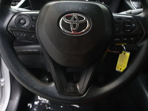 Used 2022 Toyota Corolla LE FWD image 18