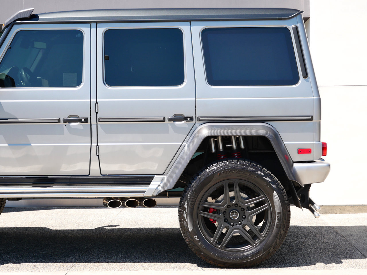 Used 2018 Mercedes-Benz G 550 Squared image 12
