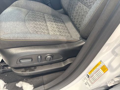 Used 2022 Chevrolet Equinox LT image 19