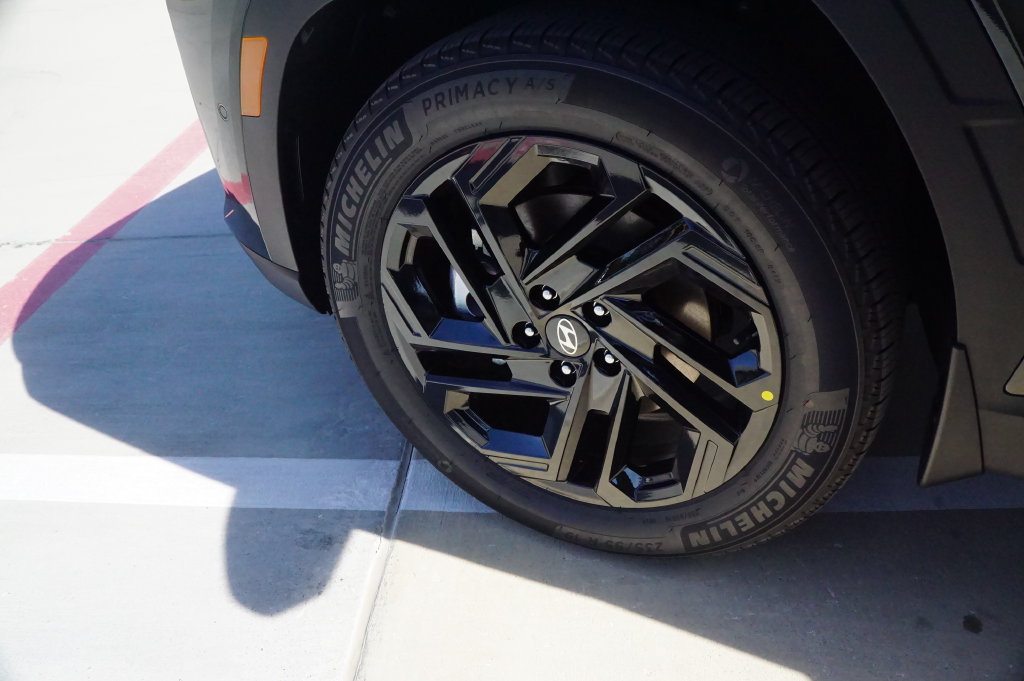New 2026 Hyundai Tucson Limited AWD/4WD image 8