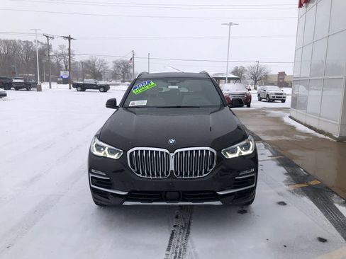 Used 2021 BMW X5 xDrive40i w/ Executive Package image 2
