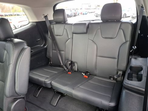 Used 2023 Kia Telluride EX w/ EX Captain's Chair Package image 11