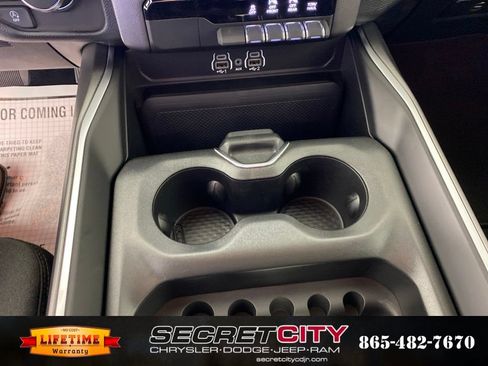 New 2026 RAM 1500 Express AWD/4WD image 24
