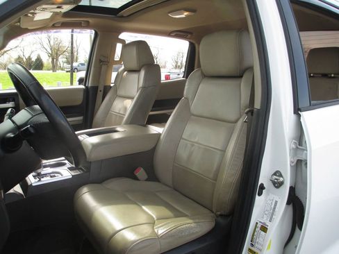 Used 2016 Toyota Tundra Limited w/ Limited Premium Package image 21