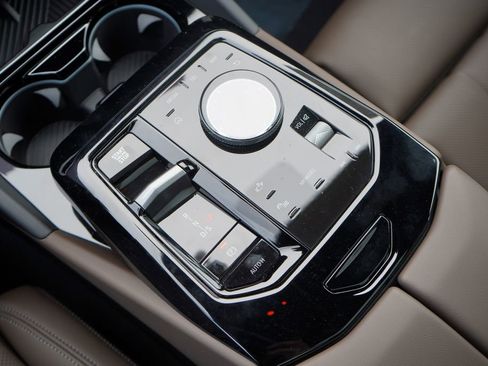 Used 2025 BMW 530i image 19