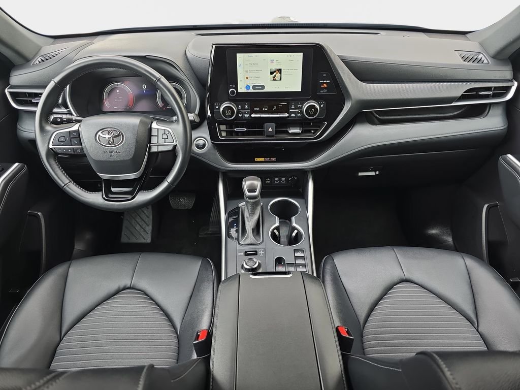 Used 2025 Toyota Highlander XSE AWD/4WD image 10