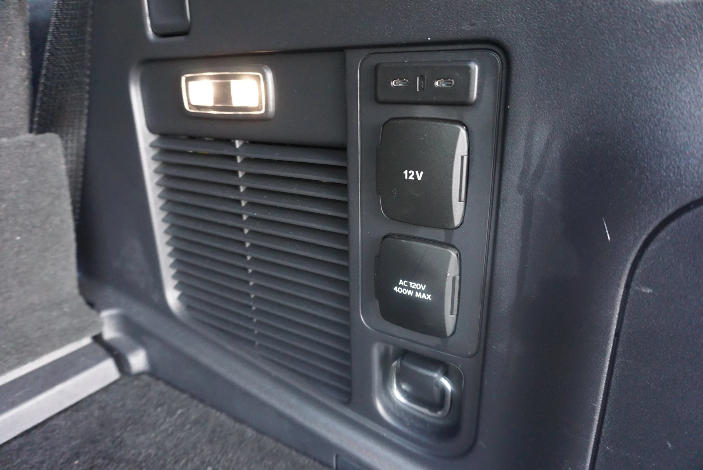 Used 2025 Ford Expedition Active RWD image 22