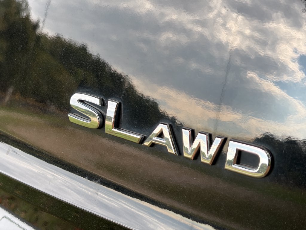 Used 2023 Nissan Rogue SL AWD/4WD image 28
