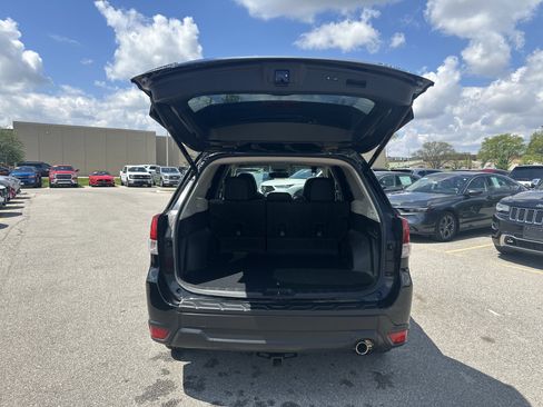 Used 2019 Subaru Forester Limited w/ Popular Package #3 AWD/4WD image 10