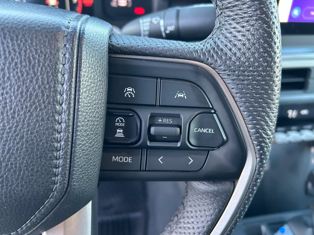 Used 2025 Toyota Tacoma SR5 AWD/4WD image 12