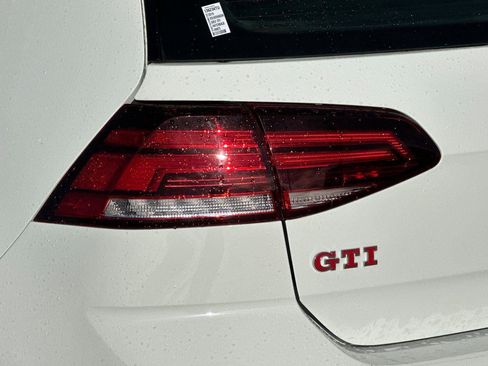 Used 2019 Volkswagen GTI SE w/ SE Experience Package image 27