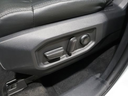 Used 2023 Toyota Tundra Limited image 12