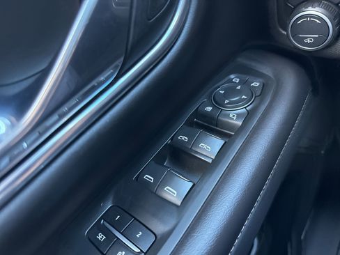 Used 2021 Chevrolet Tahoe High Country image 38