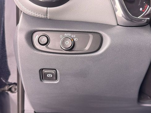 Used 2021 Chevrolet Blazer LT image 35