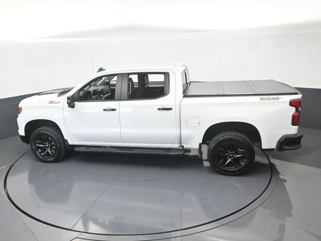 Used 2024 Chevrolet Silverado 1500 LT Trail Boss w/ LT Trail Boss Premium Package AWD/4WD image 59