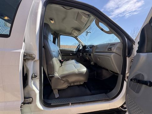 Used 2006 Ford F250 XL AWD/4WD image 24