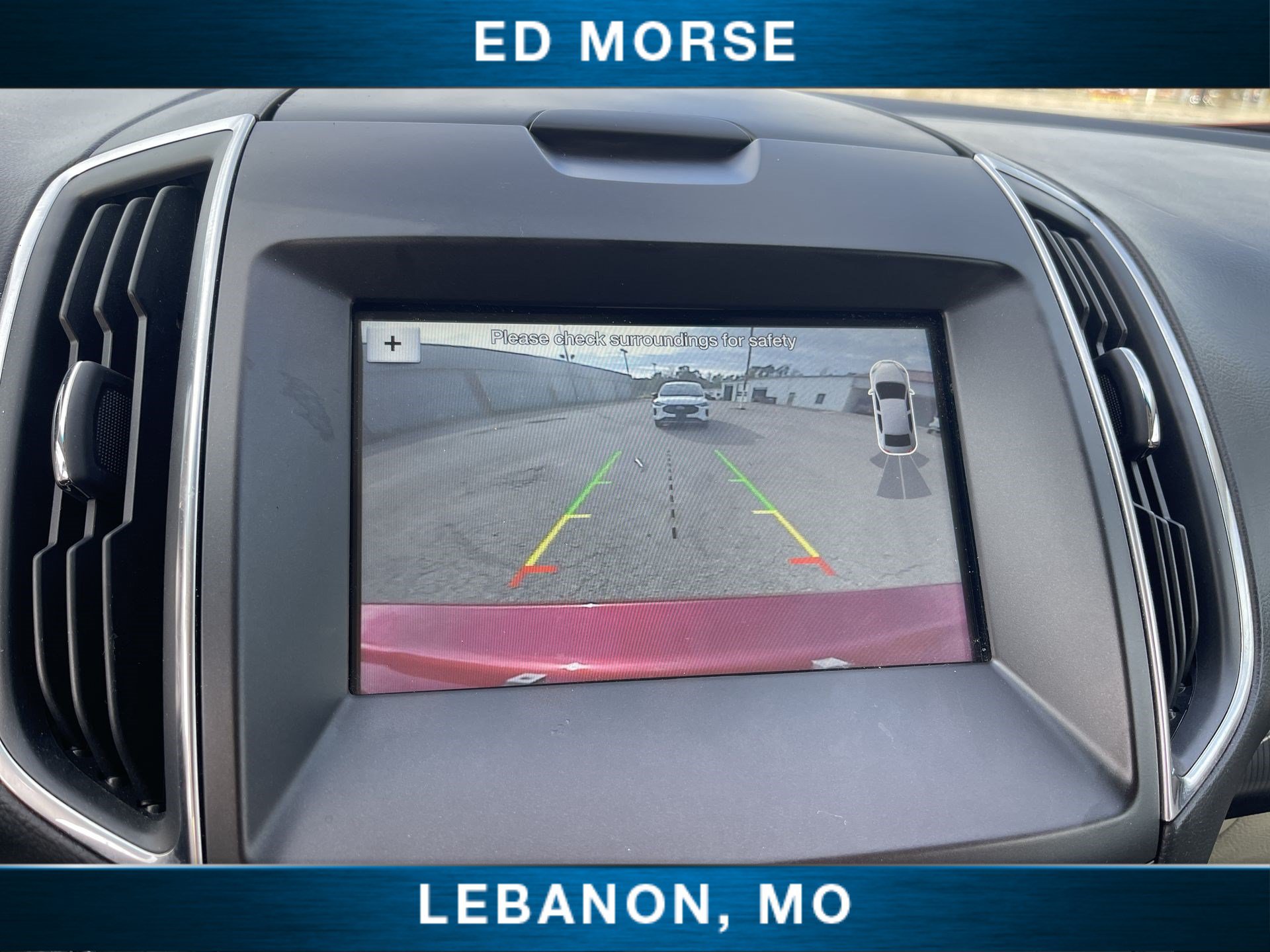 Used 2018 Ford Edge Titanium w/ Cold Weather Package AWD/4WD image 14