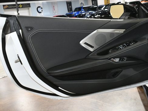 Used 2022 Chevrolet Corvette Stingray Preferred Conv w/ Z51 Performance Package RWD image 45