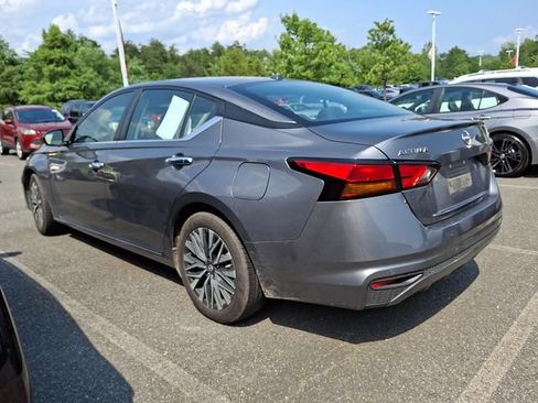 Used 2024 Nissan Altima 2.5 SV FWD image 10